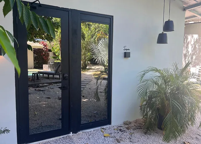 Pensión Puerta Negra 3*